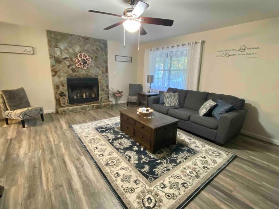 Donna'S Charm: 3 Br/King-Suite/Pools/Golf Daphne Esterno foto